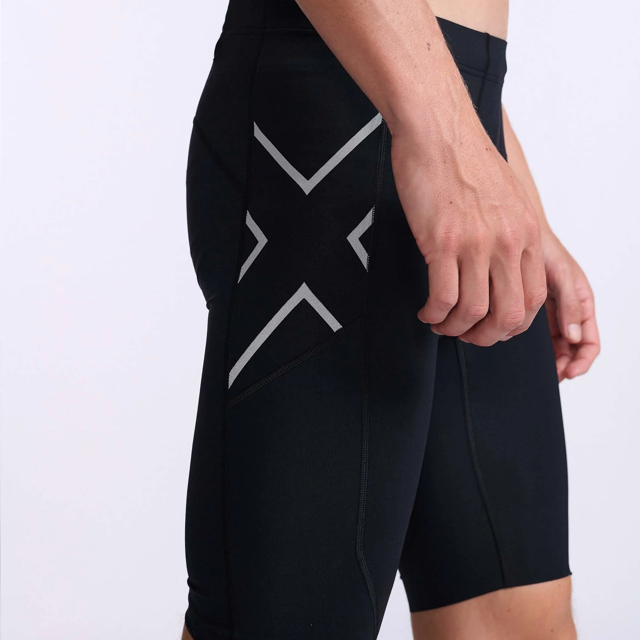 2XU | Men's Aero Compression Shorts - Black