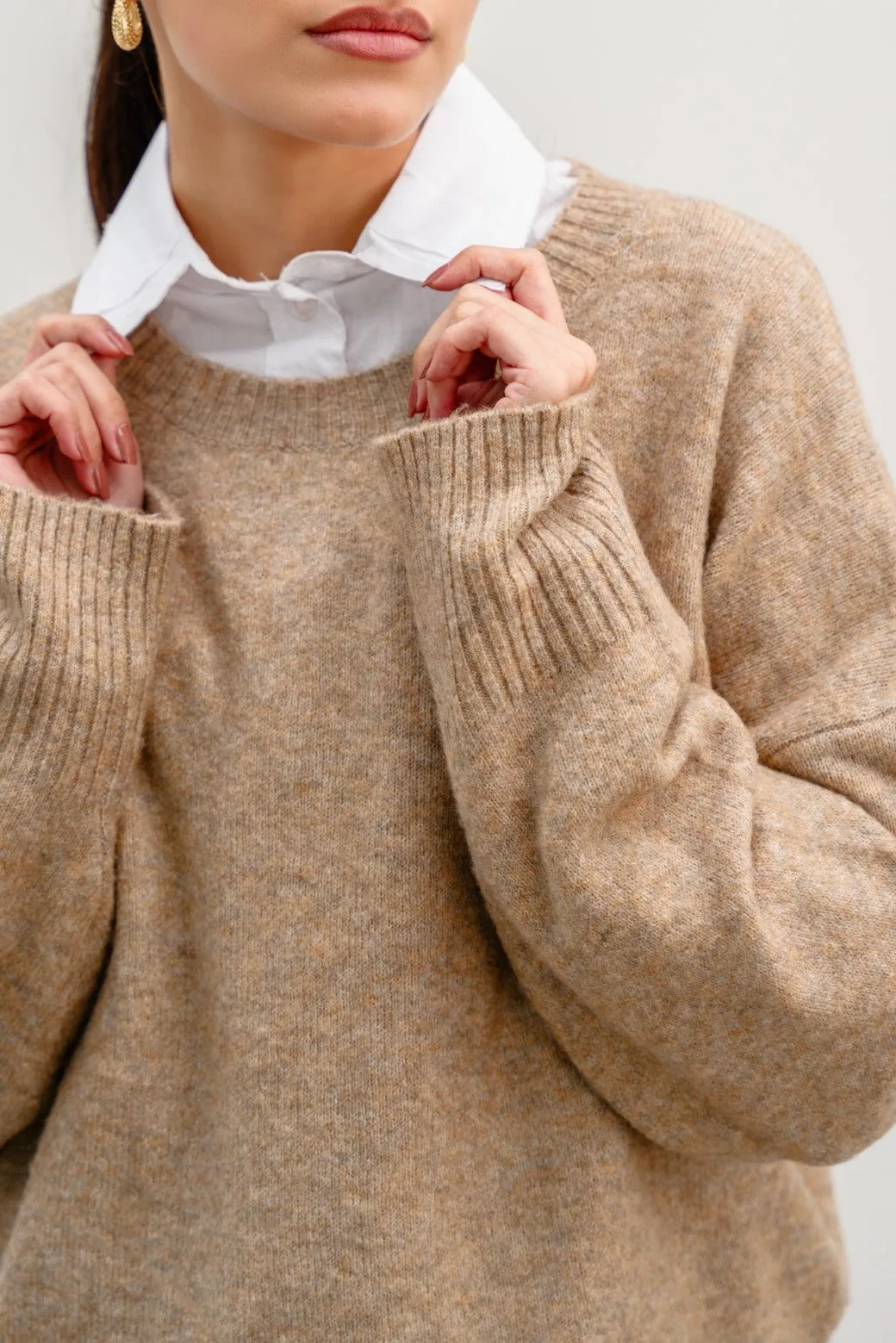 FINE KNIT SWEATER