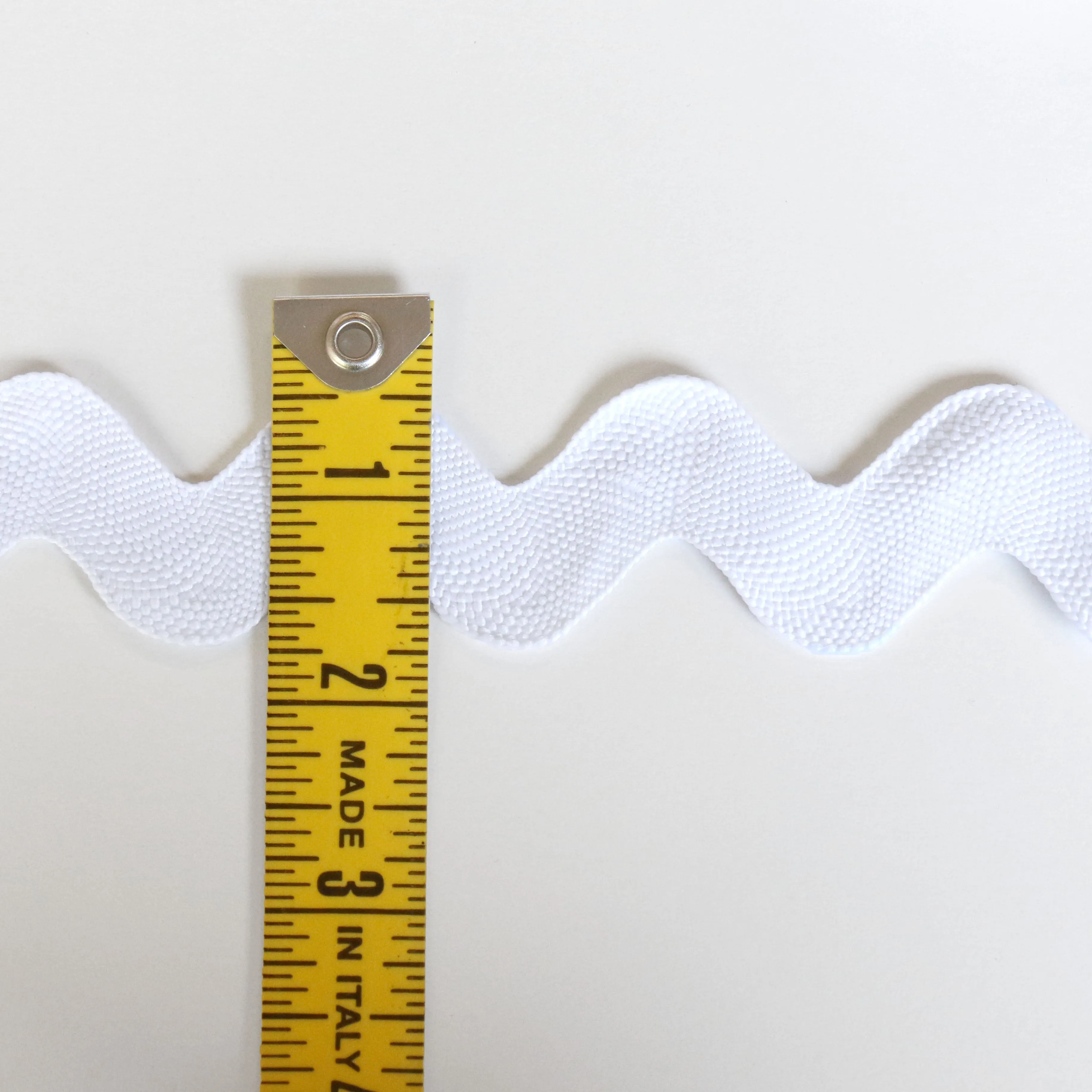 Giant Ric Rac Trim - White - 38mm